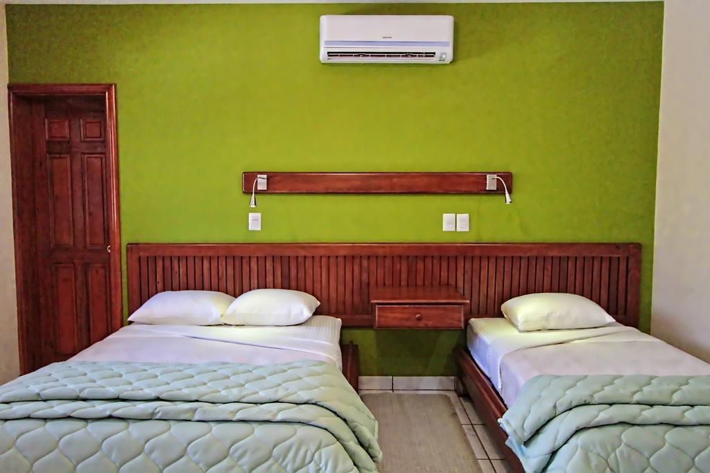 Hotel La Mar Dulce Гранада Екстериор снимка