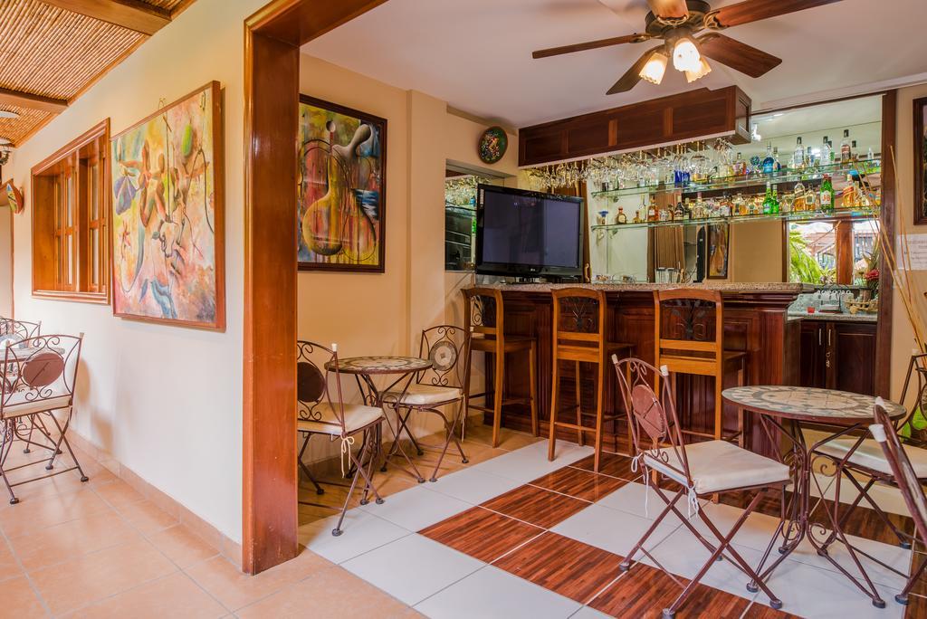 Hotel La Mar Dulce Гранада Екстериор снимка