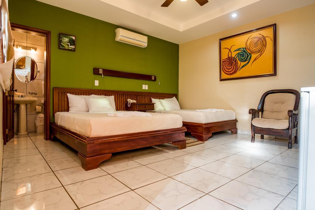 Hotel La Mar Dulce Гранада Екстериор снимка