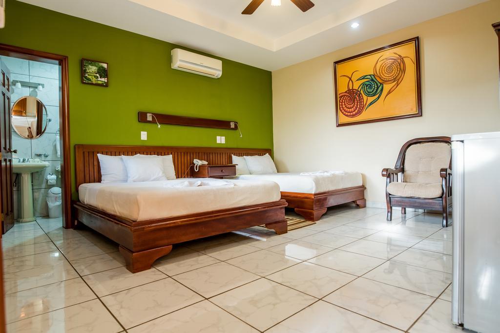 Hotel La Mar Dulce Гранада Екстериор снимка