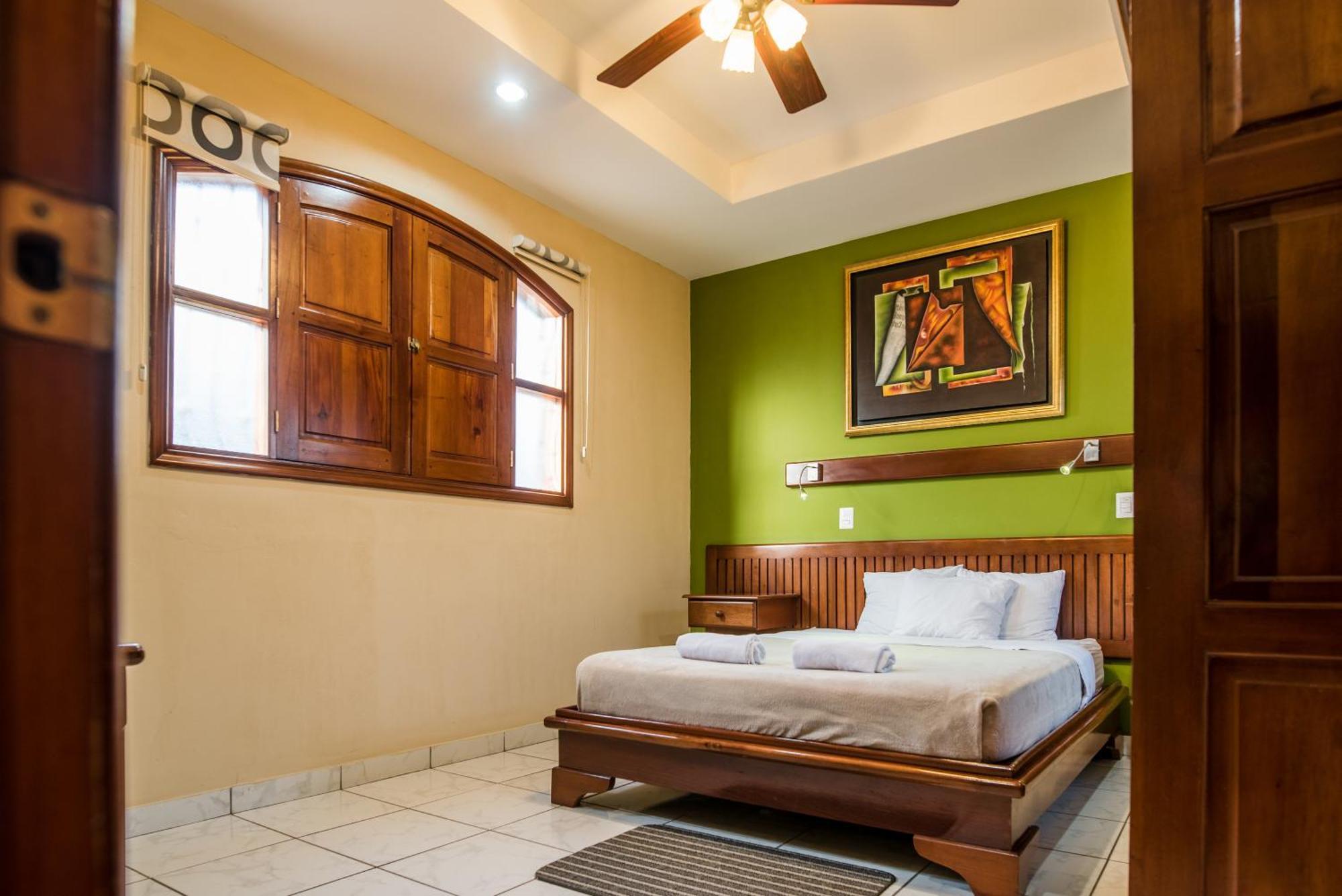 Hotel La Mar Dulce Гранада Екстериор снимка
