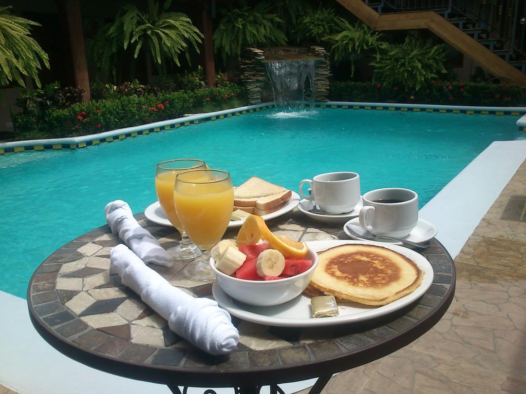 Hotel La Mar Dulce Гранада Екстериор снимка
