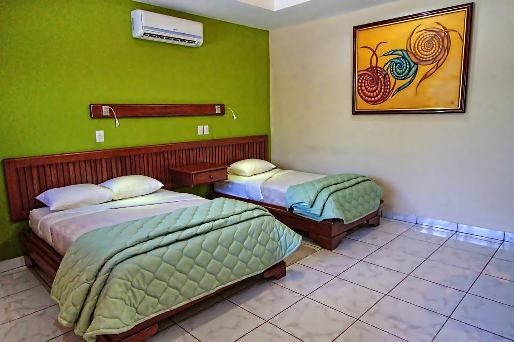 Hotel La Mar Dulce Гранада Екстериор снимка